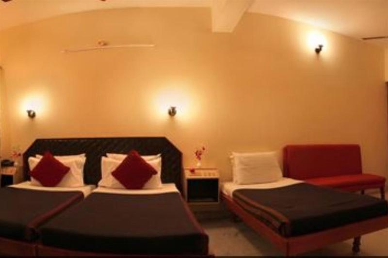 Hotel Ram International Puduččéri Exteriér fotografie